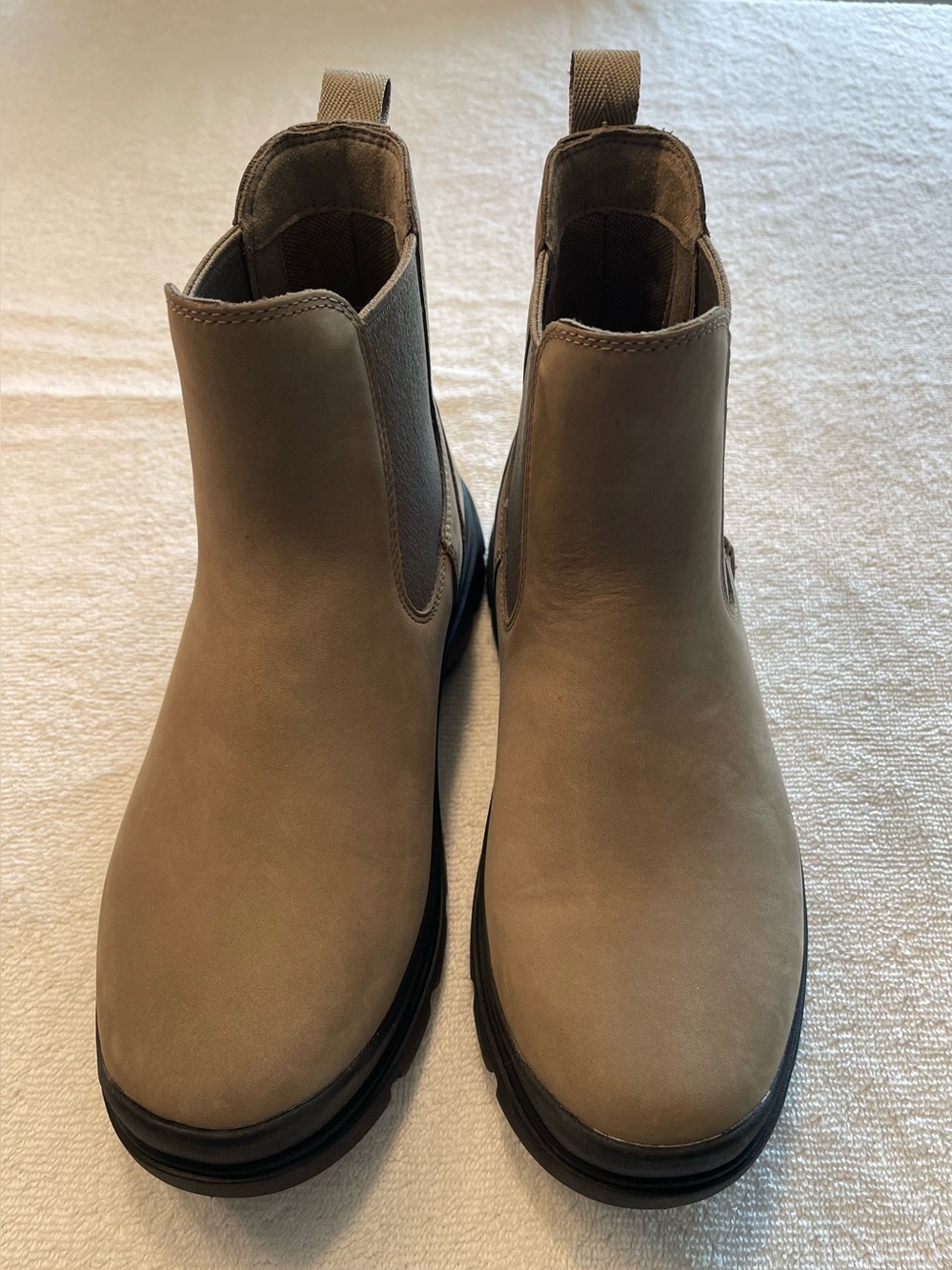 KEEN Women's Kosa Chelsea Boot in Brindle/Black - Picture 4 of 9